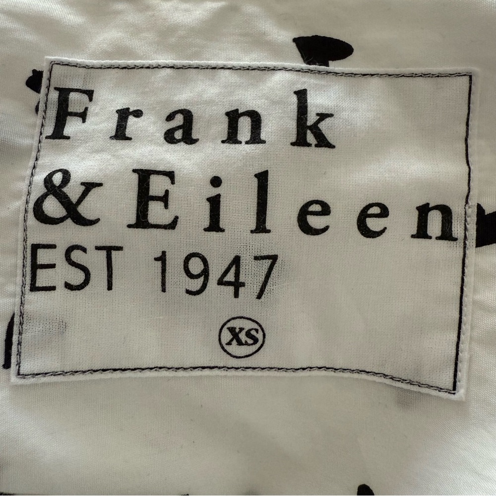 FRANK & EILEEN Silvio Woven Button Up in White & Black Hearts Size XS - Picture 6 of 10